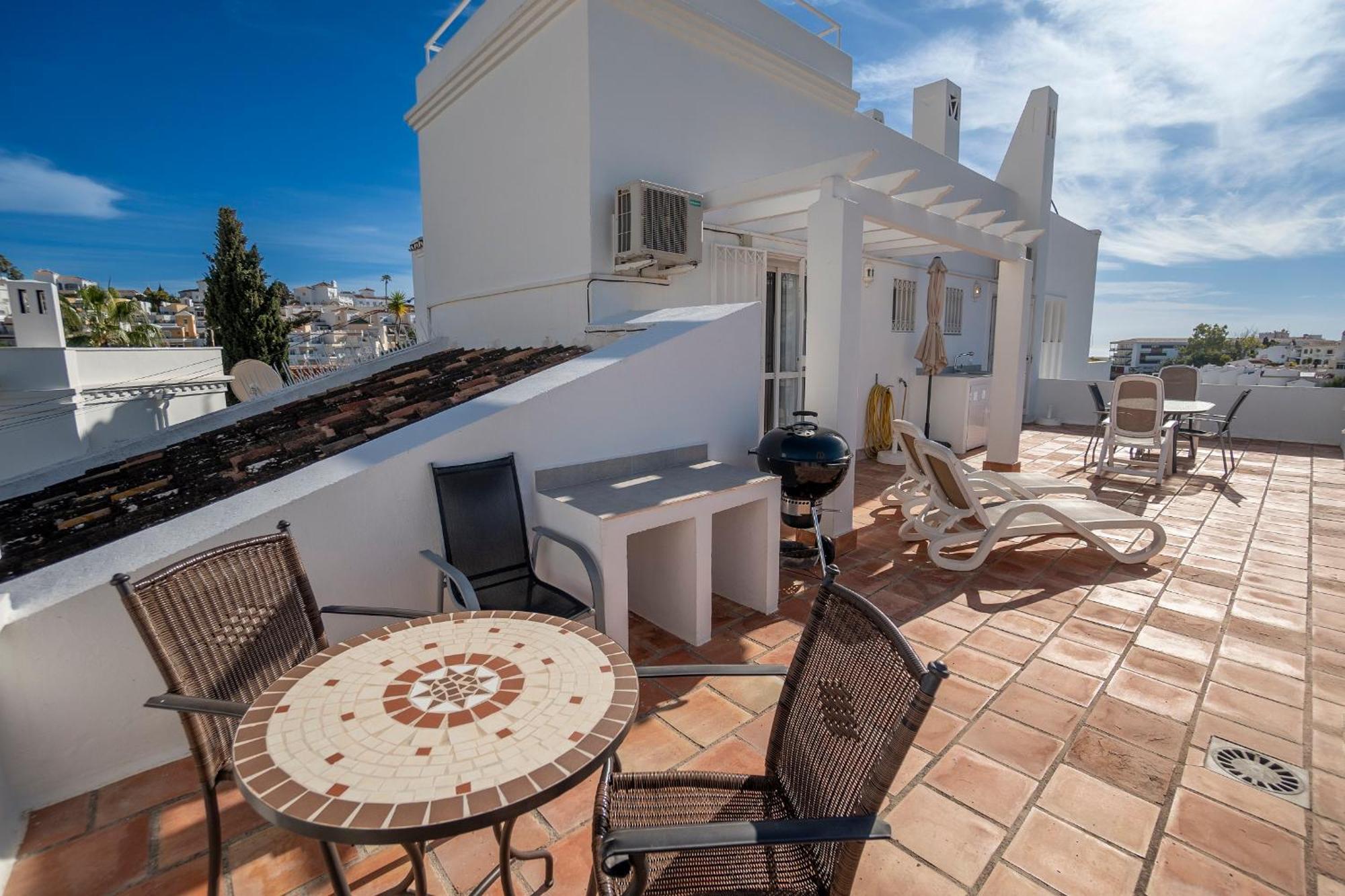 Апартаменты Residensol 13 Menyber Нерха Экстерьер фото