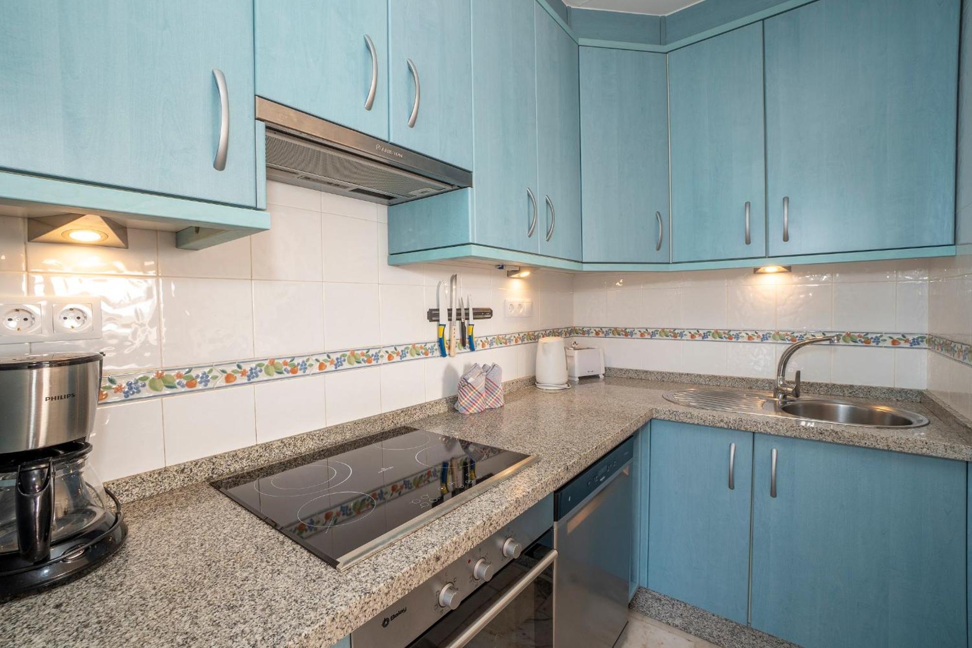 Апартаменты Residensol 13 Menyber Нерха Экстерьер фото